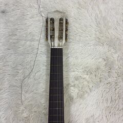Kobe Garcia クラシックギター 白 ホワイト 全長約92cm 最大幅約33.5cm ナイロン弦仕様 アコースティックギターの画像
