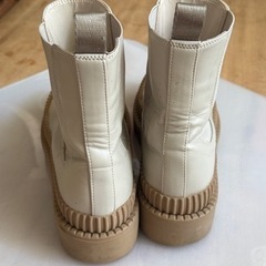 アダムエロペの画像