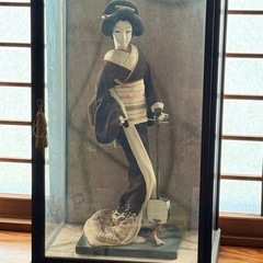 ガラスケース付き 日本人形(和装女性)の画像