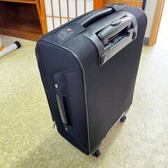 キャリーバック ブラックの画像