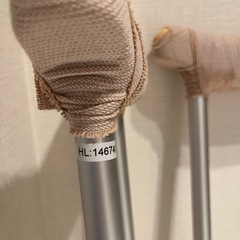 【美品】調整可能なアルミ松葉杖 Mサイズの画像
