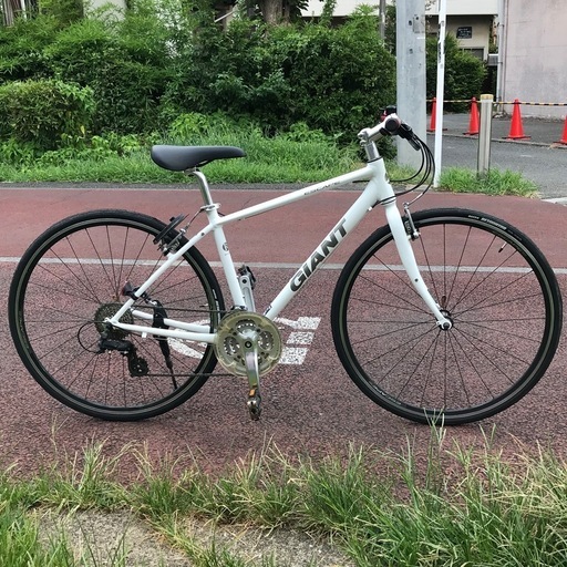 通勤通学にもおすすめのクロスバイク リユースクロスバイク GIANT ESCAPE R3　XS　ホワイト