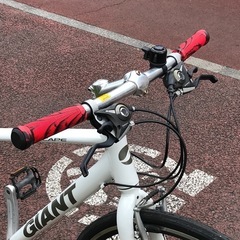 通勤通学にもおすすめのクロスバイク リユースクロスバイク GIANT ESCAPE R3　XS　ホワイトの画像