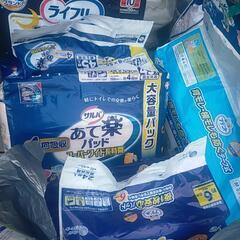 介護シートおむつなど大量の画像