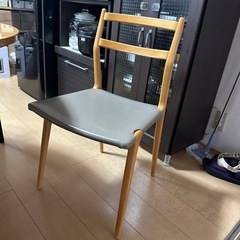 天童木工ダイニングテーブルとチェアのセットの画像