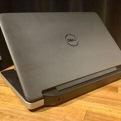 【一宮でWindows10搭載！DELL vostro  モバイルPC　第3世代 Intel corei3 15.6インチ液晶 RAM4GB/新品SSD 240GB】一宮市のパソコン屋 Mr.Carnival（ミスカニ）です！パソコン修理・中古パソコンの販売【クレカ&PayPay使えます！】店頭在庫PCのご紹介です！受け渡しは店舗にて(^^)/【ノートパソコン】の画像