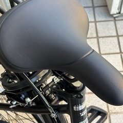 ほとんど新品！　自転車　オフィスプレスコミューター　前カゴ、バックミラーその他付属　の画像