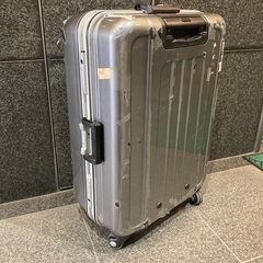 超軽量🔴大型スーツケース75の50の30センチの画像