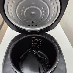 J2022 【リユースのサカイ柏店】 ROOMMATE　4合炊きマイコン炊飯ジャー　RM-200H-BK　ﾌﾞﾗｯｸ　 2022年製　クリーニング済みの画像