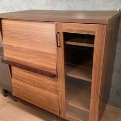 まもなく処分‼️食器棚 6/9までの出品 まもなく処分‼️食器棚 6/9までの出品