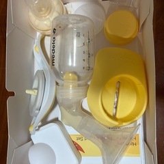 チャイルドシート     メデラ搾乳器の画像