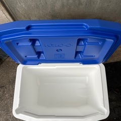 極美品‼️保冷力3日‼️28Qt🇺🇸iglooイグルー取手付きホイールクーラーボックスハードークーラーアウトドアキャンプピクニックビーチパーテｨー26L🍉プロフ必読の画像