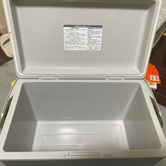 クーラーボックス　プッシュ式の画像