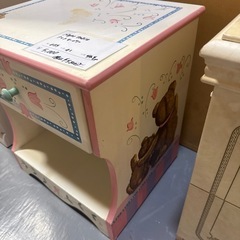 サイドテーブルの画像