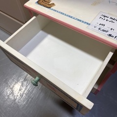 サイドテーブルの画像