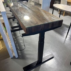 電動　昇降デスクの画像