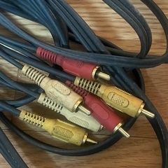 RCAケーブル 赤 白 黄　10mの画像