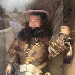 神武天皇の人形ケース入り。の画像