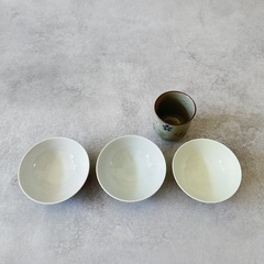 お茶碗3つ　湯呑み1つ　セット　の画像