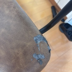 肘付きチェア　ダイニングチェア　ダークブラウンの画像