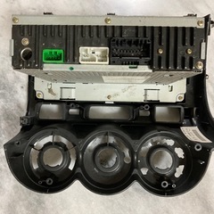 🚗スズキ純正CDチューナーユニットの画像