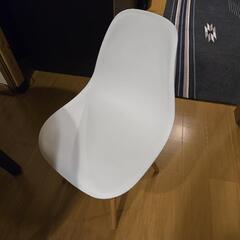 IKEA イケア PINNTORP ピントルプ
テーブル、チェアの3点セットの画像
