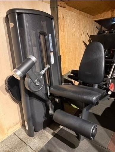 GYM80 レッグエクステンション ドイツ製GYM80 レッグエクステンション (おゆ) いずみ野の