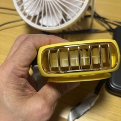取引中　小型扇風機とモバイルバッテリー の画像
