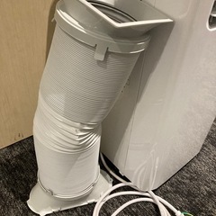 【2023年製】Hisense スポットエアコン HPAC-22F｜工事不要・窓パネル付き！  価格：17,000円 （※参考新品価格：約39,800円）  の画像