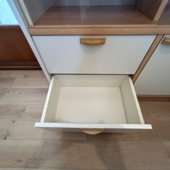 食器棚ですの画像