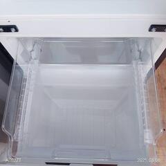 🉐🉐A073　SHARP　21年モデル　2ドア冷蔵庫　152L  ガラスデザインの画像