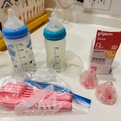 Pigeonほ乳瓶、シリコン乳首、スプーンの画像