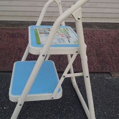 【✨使用感無し✨】[山善] 踏み台 折りたたみステップチェア クッション付き 耐荷重100kg 完成品 おしゃれ ブルー 2段の画像