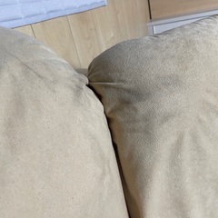 ベージュのソファの画像