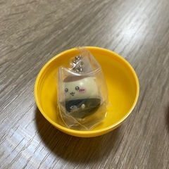 ちいかわ　くら寿司　キーホルダーとバッチの画像