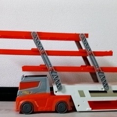 ホットウィール　メガ　オレンジトレーラー50 車　の画像