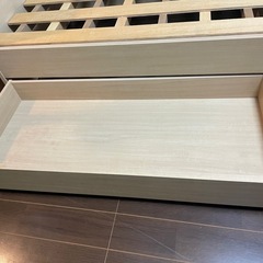セミダブルベットフレームの画像