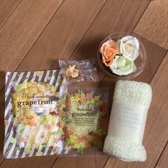 新品未使用・バスボム・バスソルト・ハンドソープ・入浴剤の画像