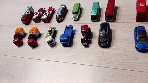トミカ一台100円 (y.hysn) 元町のミニカーの中古あげます・譲り
