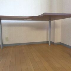 ダイニングテーブルの画像