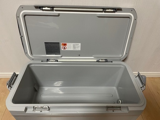 シマノ　クーラーボックス35リットル