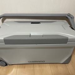 シマノ　クーラーボックス35リットル　の画像