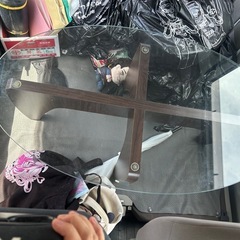 ガラステーブルの画像