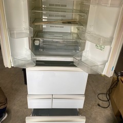 NO B407🌈福岡市内配送設置無料✨🌈東芝 TOSHIBA マジック大容量 FVシリーズ 冷凍冷蔵庫（551L・フレンチドア） 6ドア クリアシェルホワイト GR-J560FV(ZW)の画像