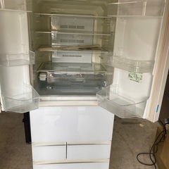 NO B407🌈福岡市内配送設置無料✨🌈東芝 TOSHIBA マジック大容量 FVシリーズ 冷凍冷蔵庫（551L・フレンチドア） 6ドア クリアシェルホワイト GR-J560FV(ZW)の画像
