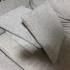 グレー ソファの画像