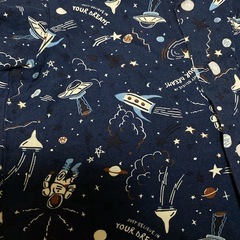 《美品》GLOBAL WORK 子供服宇宙柄シャツの画像