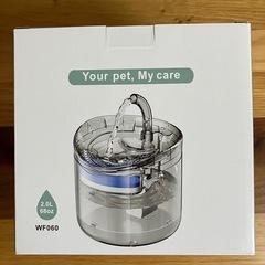 【新品未使用】ペット用水飲み器　猫自動給水器 ペット自動給水器　大容量2ℓ 循環式 静音 取扱説明書付きの画像