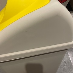 ゴミ箱の画像