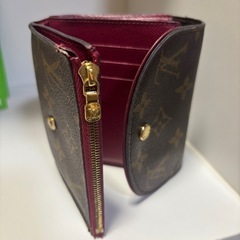 LOUIS VUITTON  モノグラム 三つ折り財布の画像